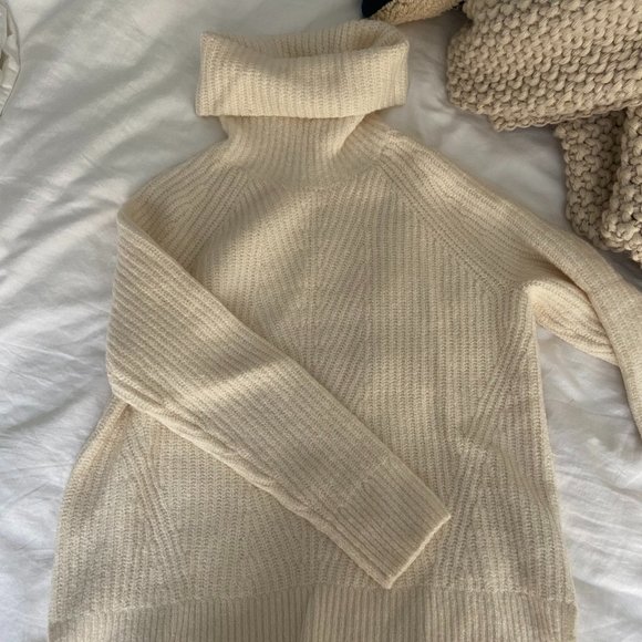 Madewell Turtleneck Sweater NWOT - Picture 2 of 6